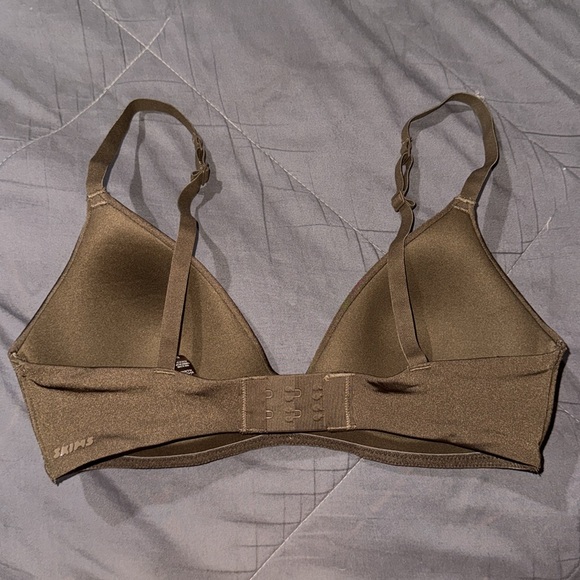 Skims wireless form t shirt demi bra - Picture 2 of 4